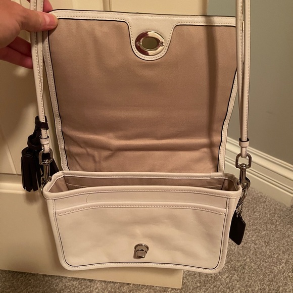 White Coach Purse - Picture 6 of 9